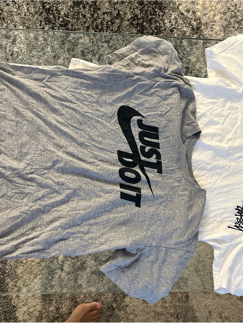 Nike Men's Gray 'Just Do It' Logo T-Shirt